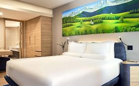 Novotel Hanoi Thai Ha